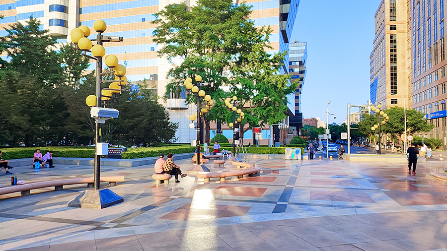 北京西城區金融街廣場的智慧廣場舞系統